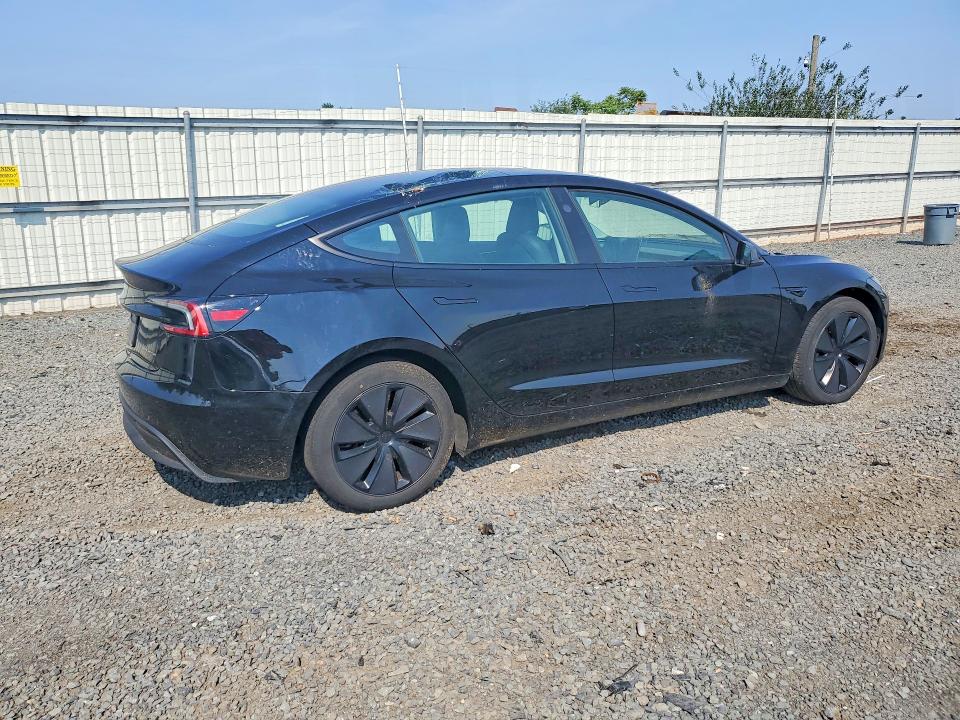 60677866 :رقم المزاد ، 5YJ3E1EB8RF836779 vin ، 2024 Tesla Model 3 مزاد بيع