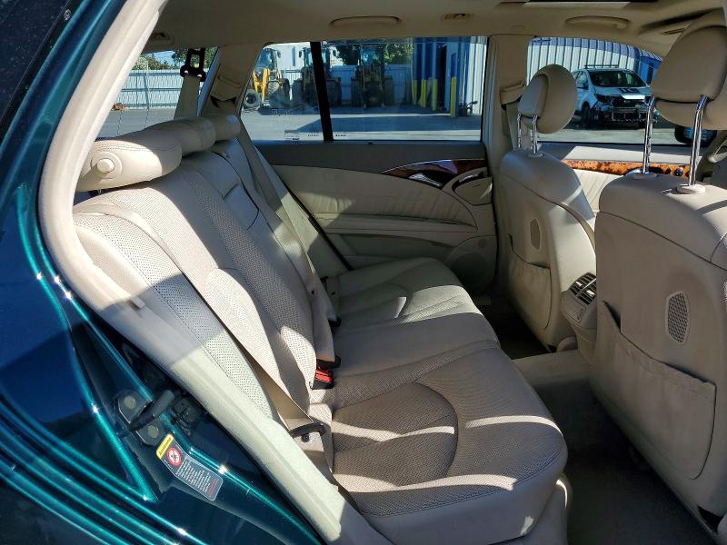61059076 :رقم المزاد ، WDBUH65J04A521054 vin ، 2004 Mercedes-benz E مزاد بيع