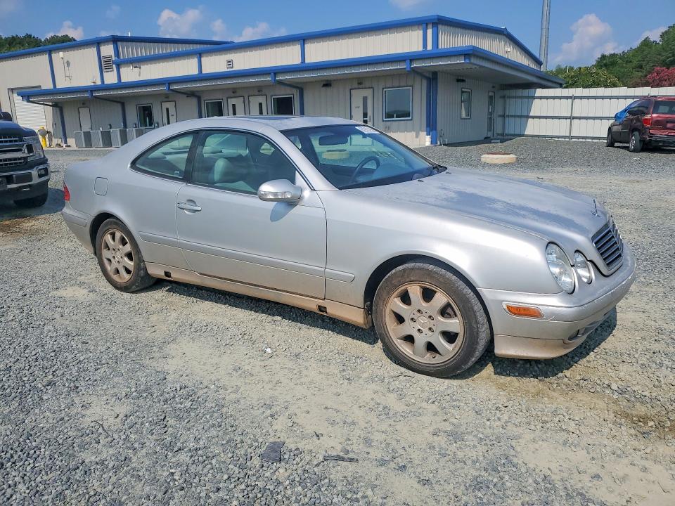 2000 Mercedes-benz Clk მანქანა იყიდება აუქციონზე, vin: WDBLJ65G0YF121024, აუქციონის ნომერი: 62935256