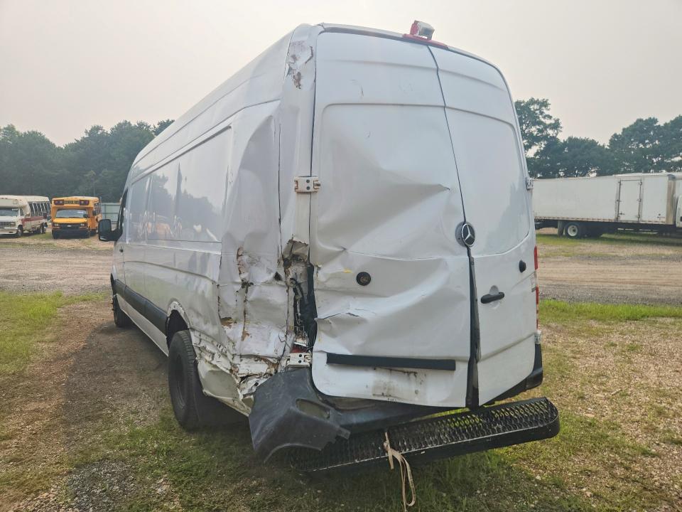 61388316 :رقم المزاد ، WD0PF445575203836 vin ، 2007 Dodge Sprinter مزاد بيع