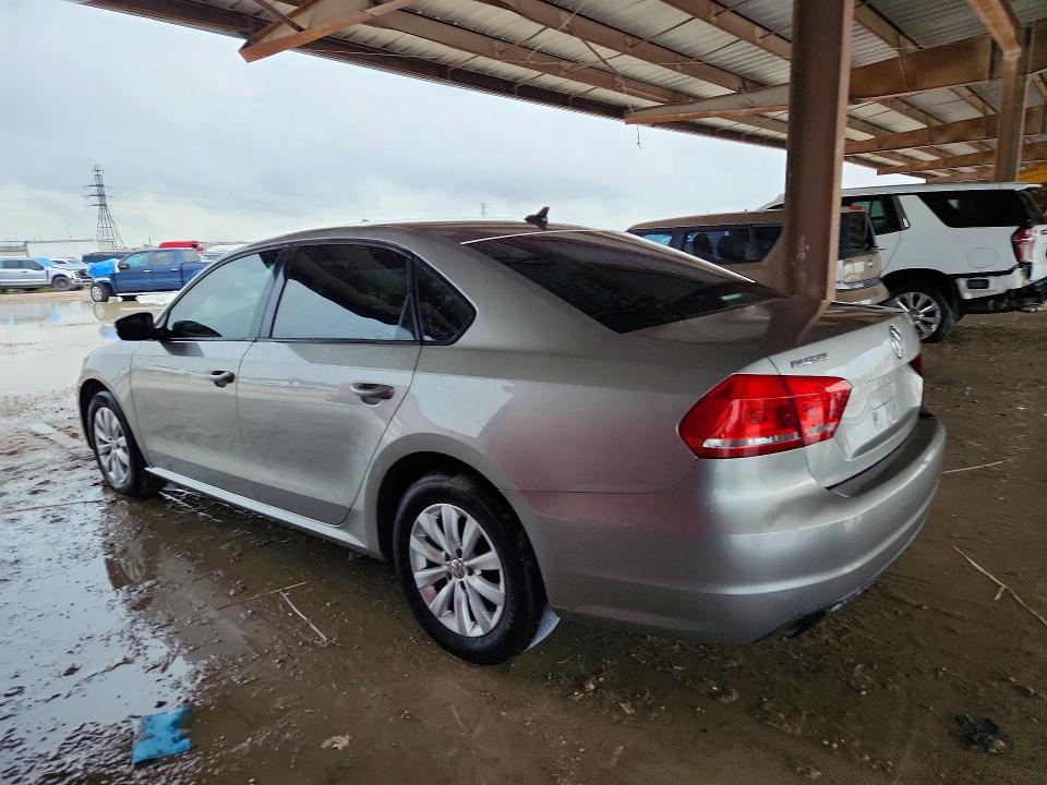 61040116 :رقم المزاد ، 1VWAT7A31EC086385 vin ، 2014 Volkswagen Passat مزاد بيع