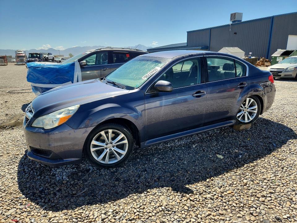 60447796 :رقم المزاد ، 4S3BMBC63E3037610 vin ، 2014 Subaru Legacy مزاد بيع