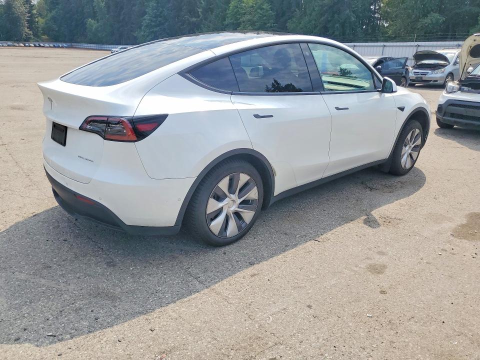 62052916 :رقم المزاد ، 7SAYGAEE5NF329894 vin ، 2022 Tesla Model Y مزاد بيع