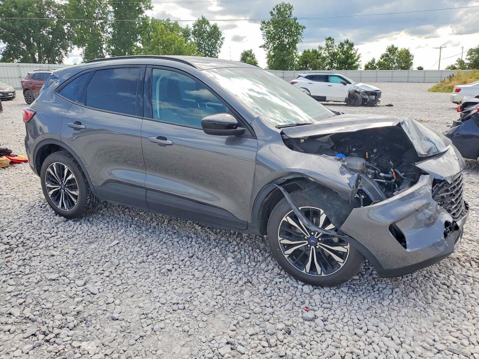 2022 Ford Escape მანქანა იყიდება აუქციონზე, vin: 1FMCU9H97NUB83045, აუქციონის ნომერი: 61603096