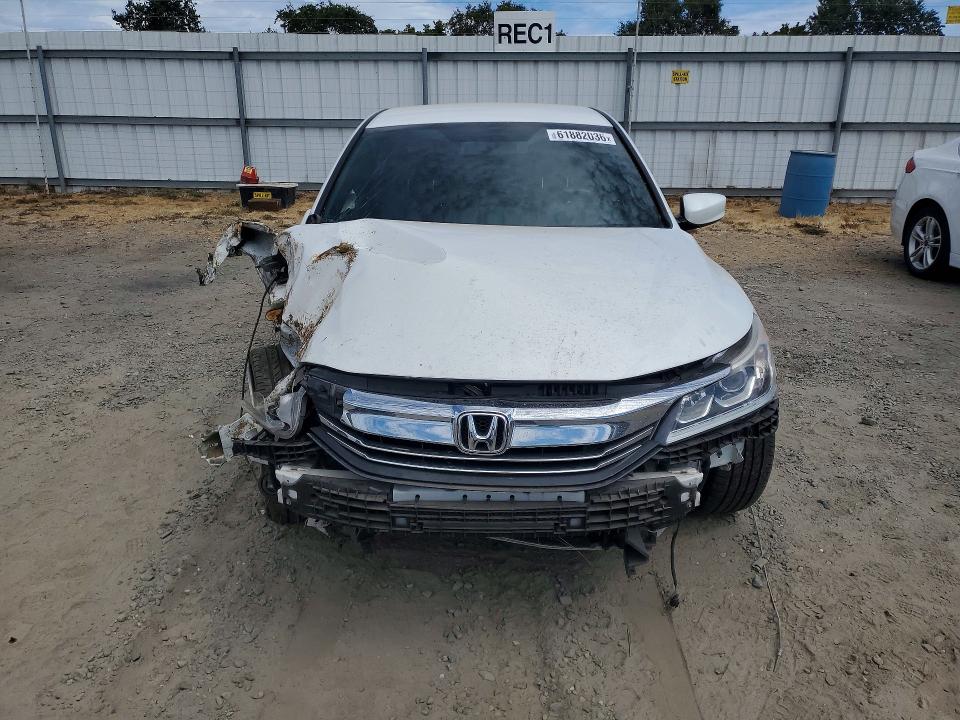 Продаж на аукціоні авто 2017 Honda Accord, vin: 1HGCR2F11HA304797, номер лоту: 61882036