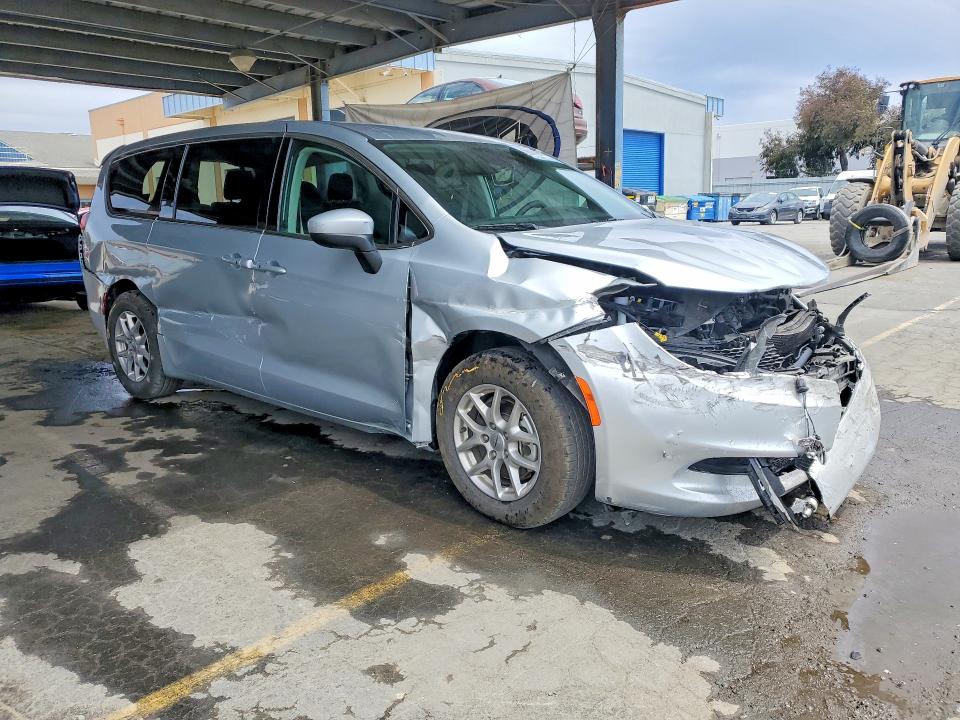 Продажа на аукционе авто 2023 Chrysler Voyager, vin: 2C4RC1CGXPR615605, номер лота: 60703516