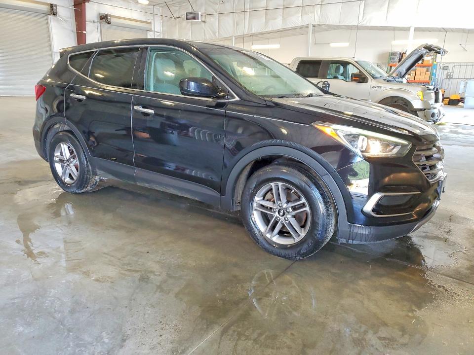 Продажа на аукционе авто 2017 Hyundai Santa Fe Sport, vin: 5NMZTDLB2HH023083, номер лота: 61697796