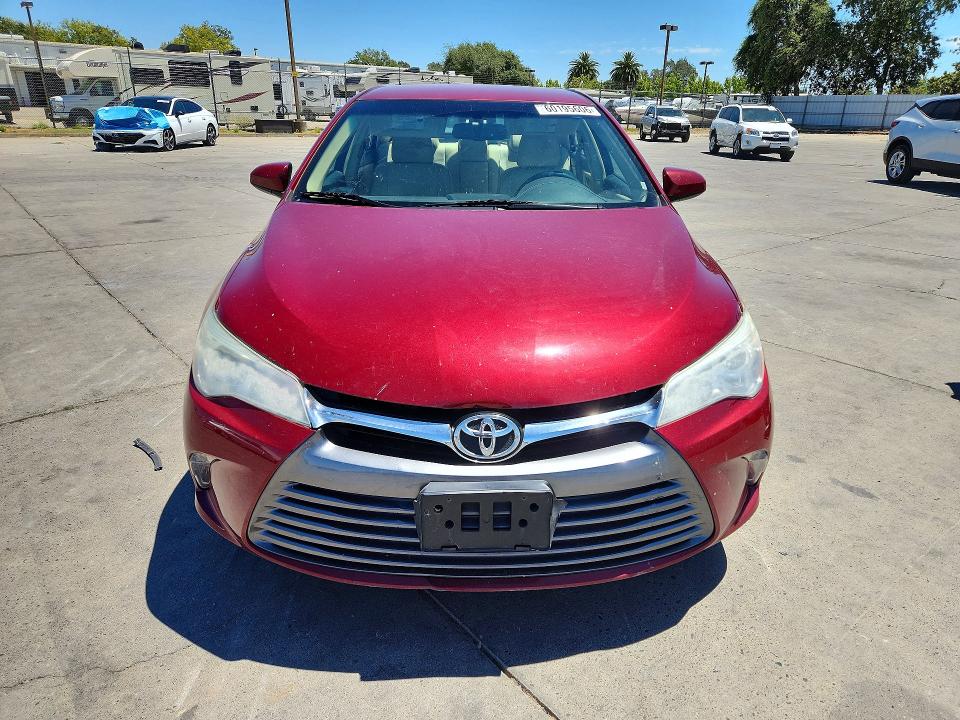 2015 Toyota Camry მანქანა იყიდება აუქციონზე, vin: 4T1BF1FK5FU946680, აუქციონის ნომერი: 60195606