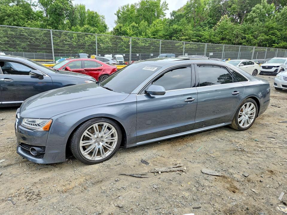60323836 :رقم المزاد ، WAU43AFD3GN010802 vin ، 2016 Audi A8 مزاد بيع
