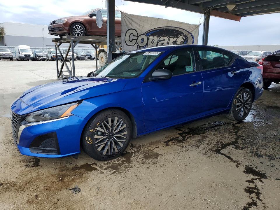 Продаж на аукціоні авто 2025 Nissan Altima, vin: 1N4BL4DV2SN386140, номер лоту: 61186006