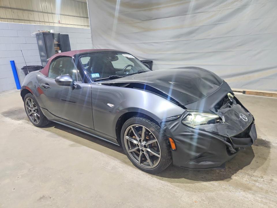 62141696 :رقم المزاد ، JM1NDAD74J0202008 vin ، 2018 Mazda Mx-5 Miata مزاد بيع