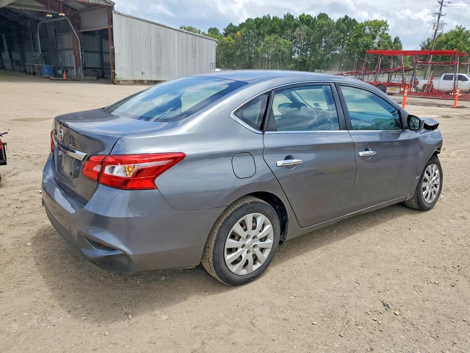62436946 :رقم المزاد ، 3N1AB7AP1JY342022 vin ، 2018 Nissan Sentra مزاد بيع