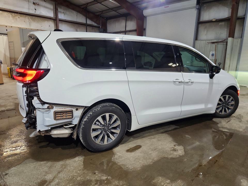 Продажа на аукционе авто 2024 Chrysler Pacifica, vin: 2C4RC1S79RR103886, номер лота: 60375056