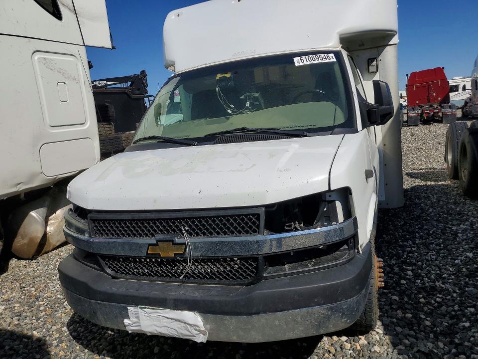 2021 Chevrolet Express G4500 მანქანა იყიდება აუქციონზე, vin: 1HA6GVC74MN001152, აუქციონის ნომერი: 61069546