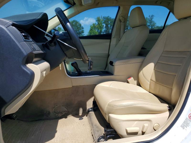 61311956 :رقم المزاد ، 4T1BF1FK4FU927201 vin ، 2015 Toyota Camry مزاد بيع