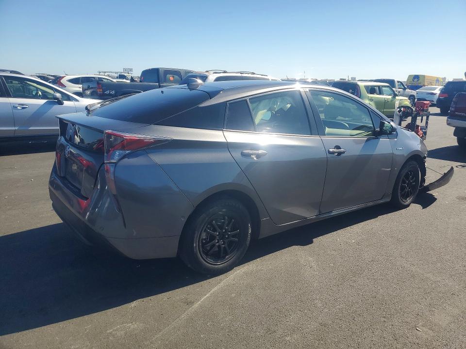 61173046 :رقم المزاد ، JTDKBRFU4H3043686 vin ، 2017 Toyota Prius مزاد بيع