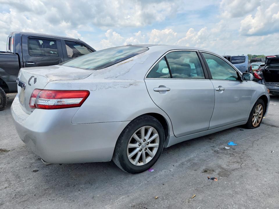 60413236 :رقم المزاد ، 4T1BK3EK6BU118124 vin ، 2011 Toyota Camry مزاد بيع
