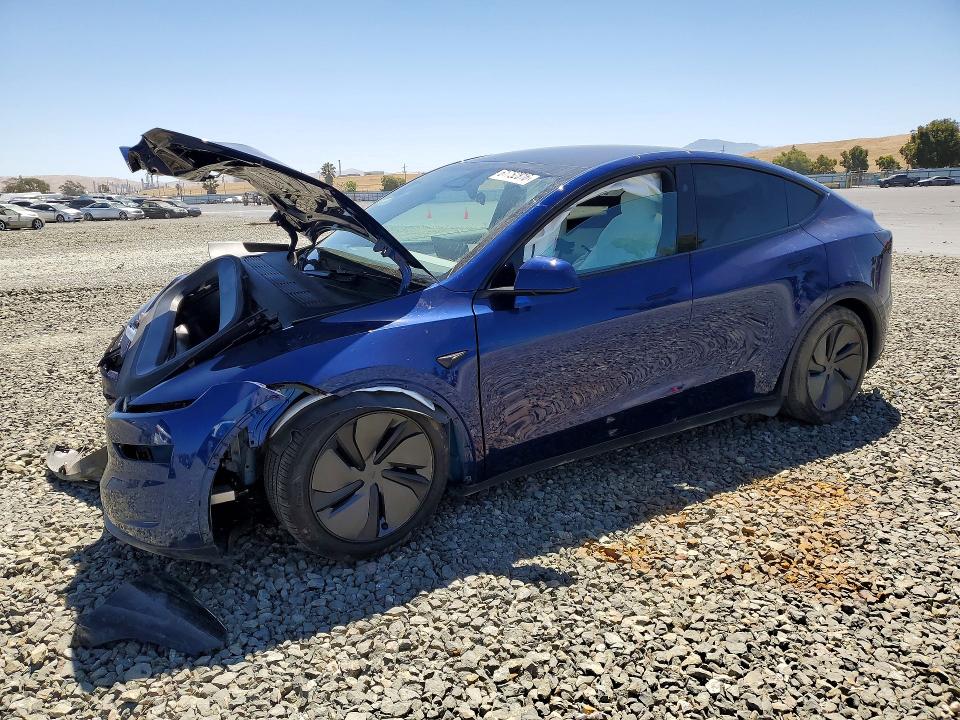 61752816 :رقم المزاد ، 7SAYGDED7TF587646 vin ، 2026 Tesla Model Y مزاد بيع
