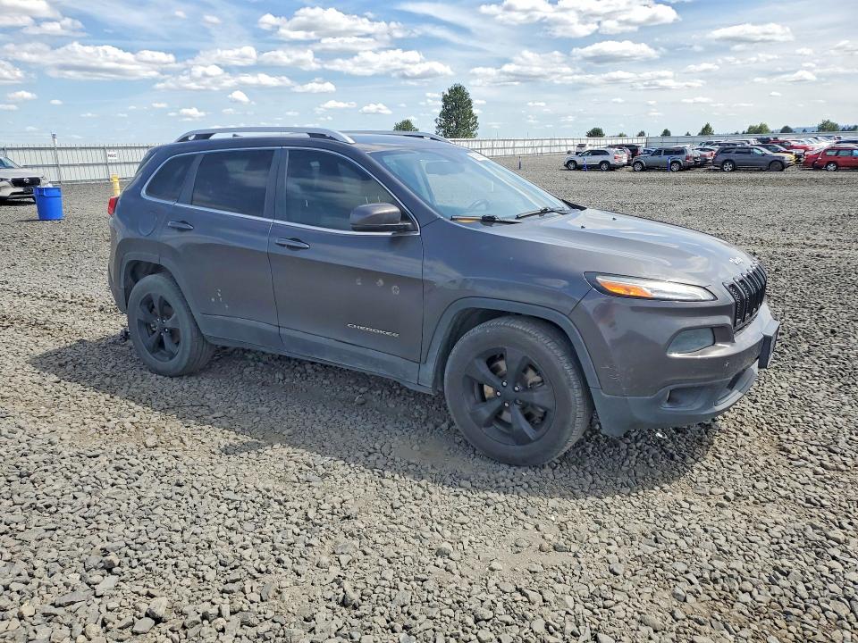 60069566 :رقم المزاد ، 1C4PJLCB6GW297616 vin ، 2016 Jeep Cherokee مزاد بيع