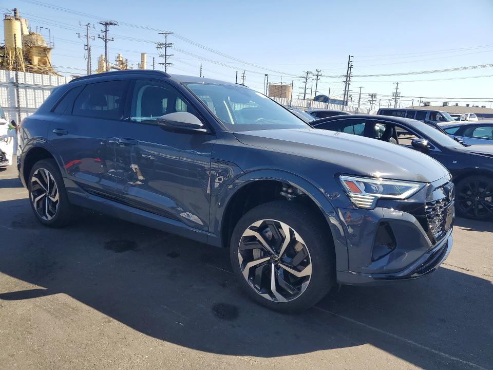 Продажа на аукционе авто 2024 Audi Q8 E-tron, vin: WA15AAGE6RB037737, номер лота: 63424666