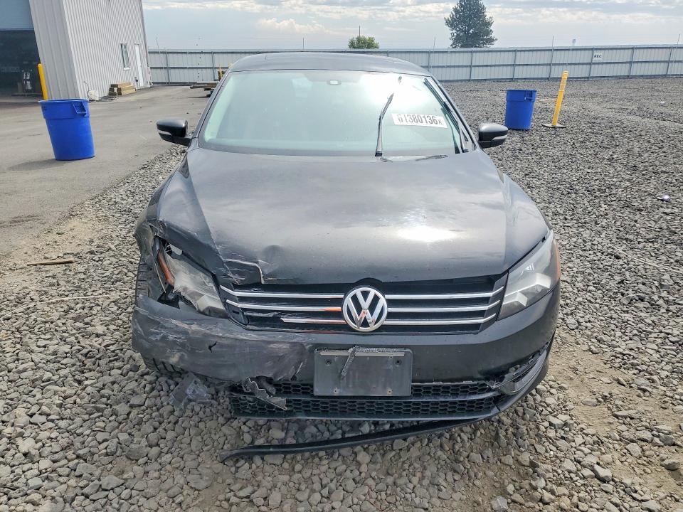 61380136 :رقم المزاد ، 1VWBH7A3XEC002490 vin ، 2014 Volkswagen Passat مزاد بيع
