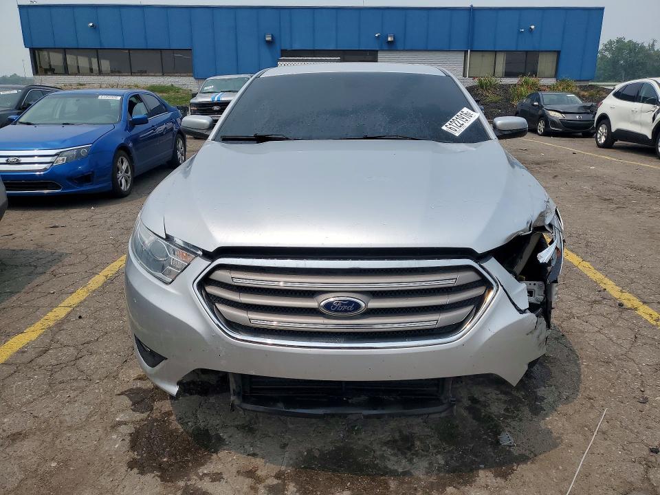 61221916 :رقم المزاد ، 1FAHP2E85DG152156 vin ، 2013 Ford Taurus مزاد بيع