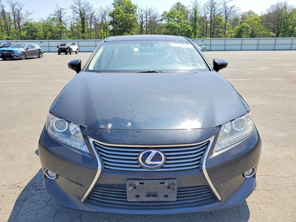 60050956 :رقم المزاد ، JTHBW1GG2E2045130 vin ، 2014 Lexus Es مزاد بيع