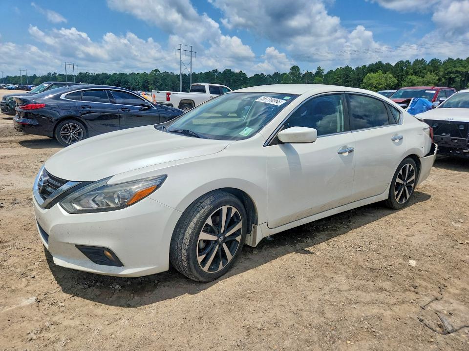2018 Nissan Altima მანქანა იყიდება აუქციონზე, vin: 1N4AL3AP6JC275192, აუქციონის ნომერი: 59710066