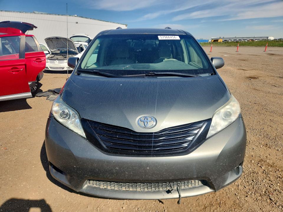 Aukcja sprzedaży 2011 Toyota Sienna, vin: 5TDZK3DC5BS085747, numer aukcji: 57966456