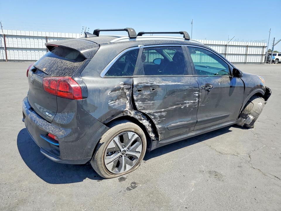61197756 :رقم المزاد ، KNDCC3LG6L5072861 vin ، 2020 Kia Niro مزاد بيع