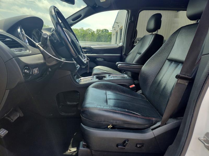 60663526 :رقم المزاد ، 2C4RDGEG3JR222307 vin ، 2018 Dodge Grand Caravan مزاد بيع