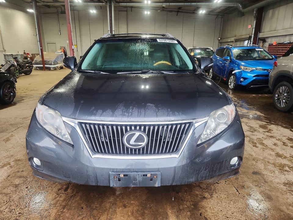 62981286 :رقم المزاد ، 2T2ZK1BA1BC045501 vin ، 2011 Lexus Rx مزاد بيع