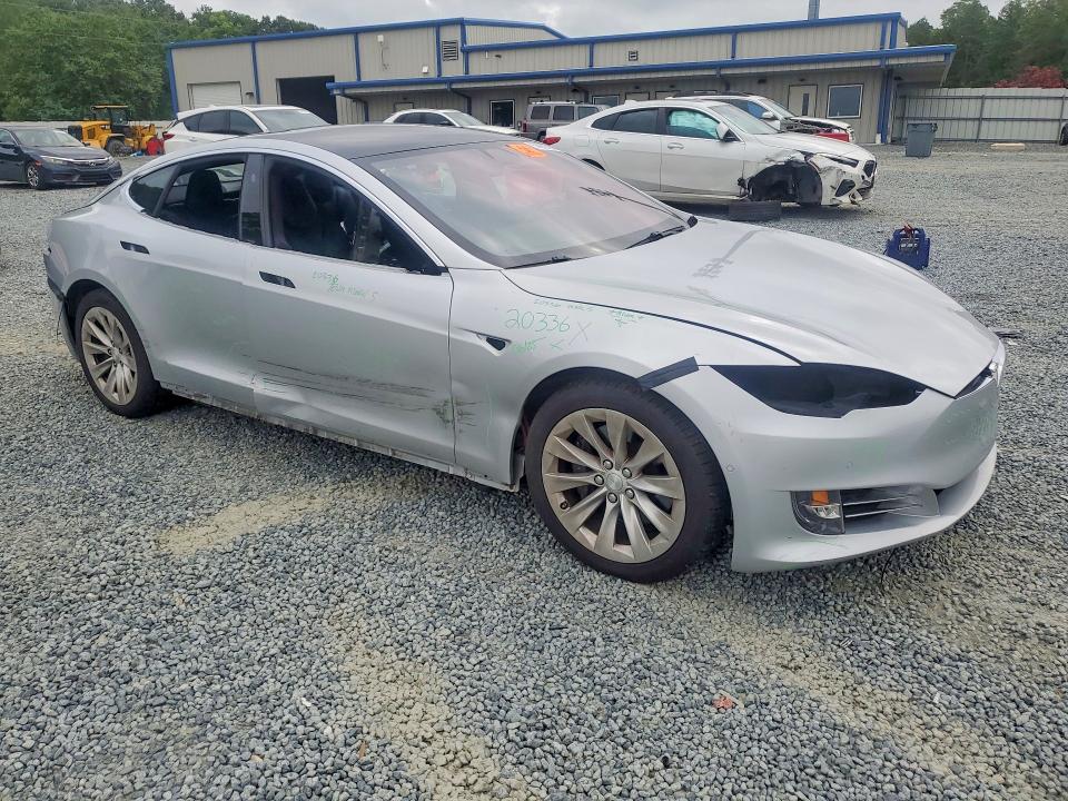 2018 Tesla Model S მანქანა იყიდება აუქციონზე, vin: 5YJSA1E24JF241598, აუქციონის ნომერი: 59959266