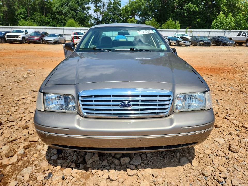 Auction sale of the 2003 Ford Crown Victoria, vin: 2FAFP73W43X197121, lot number: 59222306