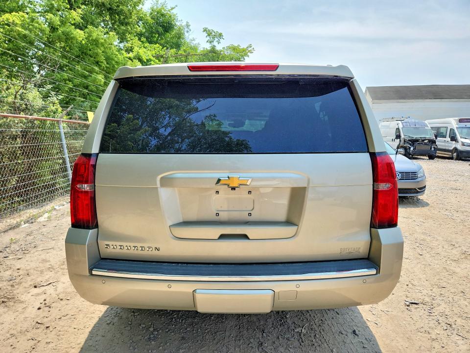 Продажа на аукционе авто 2015 Chevrolet Suburban, vin: 1GNSKKKCXFR507523, номер лота: 61170186