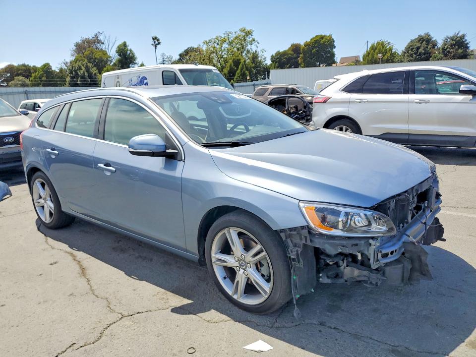 Продаж на аукціоні авто 2017 Volvo V60, vin: YV140MEM2H1369124, номер лоту: 59710226