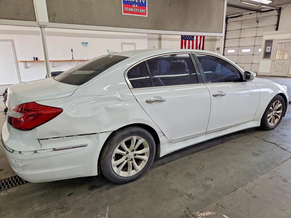 2013 Hyundai Genesis მანქანა იყიდება აუქციონზე, vin: KMHGC4DDXDU242976, აუქციონის ნომერი: 61897856