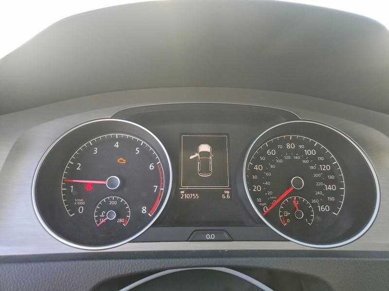 61628786 :رقم المزاد ، 3VW217AU0FM033180 vin ، 2015 Volkswagen Golf مزاد بيع