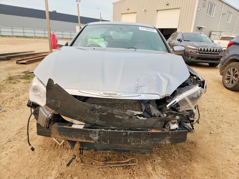 Продажа на аукционе авто 2013 Chrysler 200, vin: 1C3CCBBB2DN509566, номер лота: 61790526