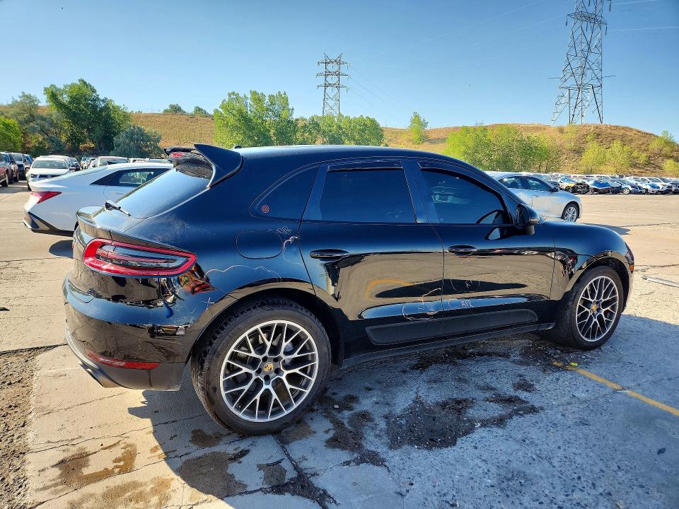 2015 Porsche Macan მანქანა იყიდება აუქციონზე, vin: WP1AB2A56FLB51869, აუქციონის ნომერი: 60892046