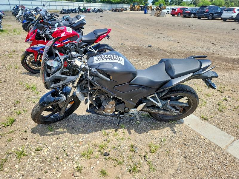 59844026 :رقم المزاد ، MLHNC5104N5800266 vin ، 2022 Honda Cbr300 مزاد بيع