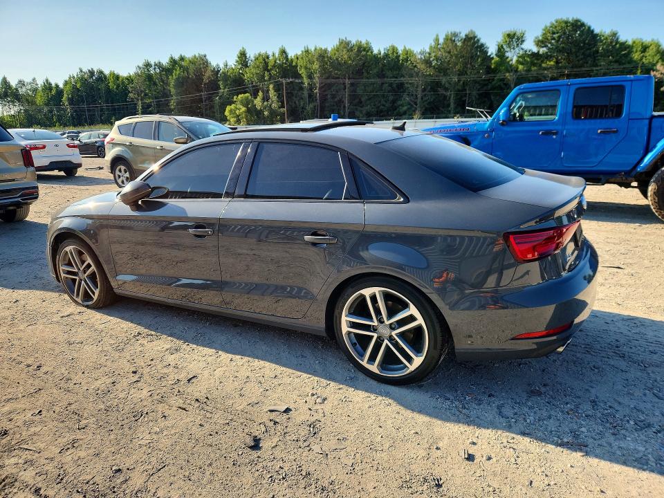60893976 :رقم المزاد ، WAUAUGFF3KA085875 vin ، 2019 Audi A3 مزاد بيع