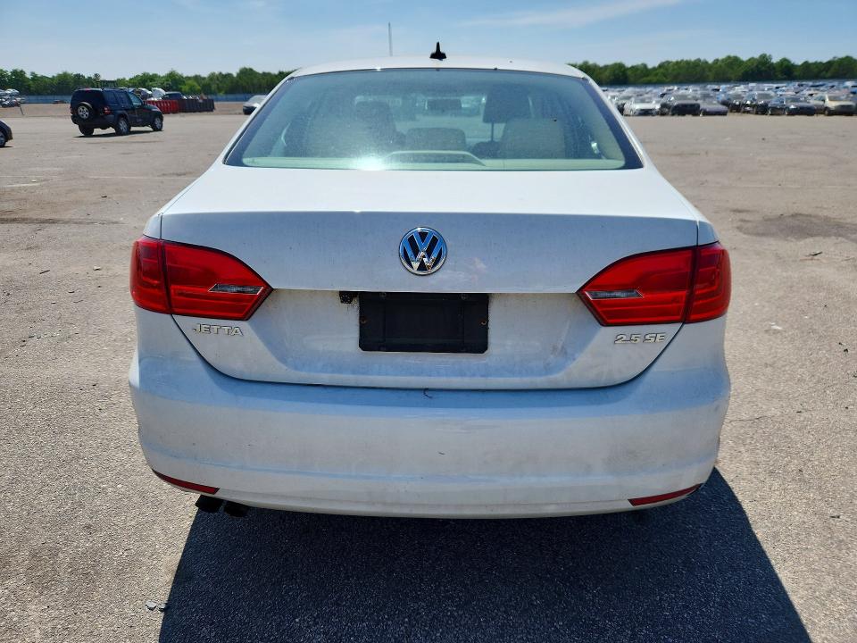 61682646 :رقم المزاد ، 3VWDP7AJ5DM210302 vin ، 2013 Volkswagen Jetta مزاد بيع