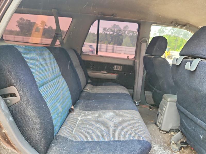 1994 Toyota Hilux S მანქანა იყიდება აუქციონზე, vin: KZN1309049674, აუქციონის ნომერი: 62997946