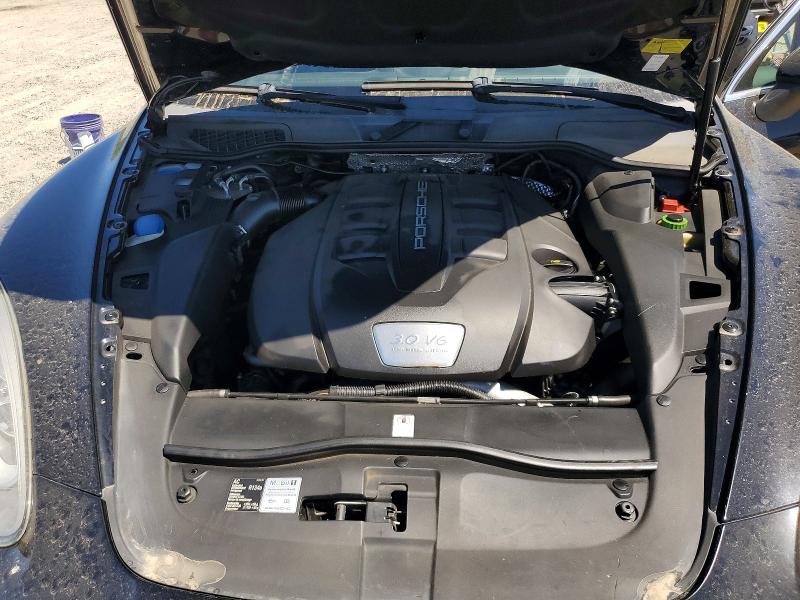 60891346 :رقم المزاد ، WP1AF2A22ELA39515 vin ، 2014 Porsche Cayenne مزاد بيع