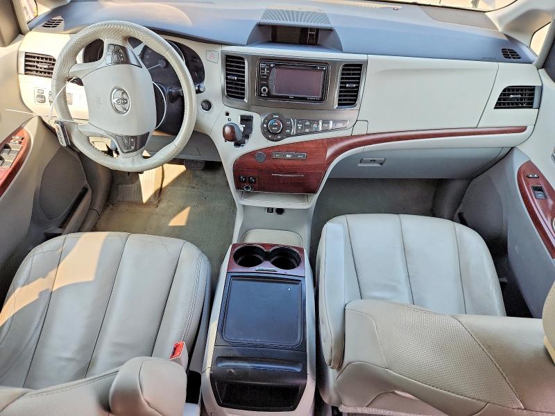 59097046 :رقم المزاد ، 5TDYK3DC2ES491517 vin ، 2014 Toyota Sienna مزاد بيع