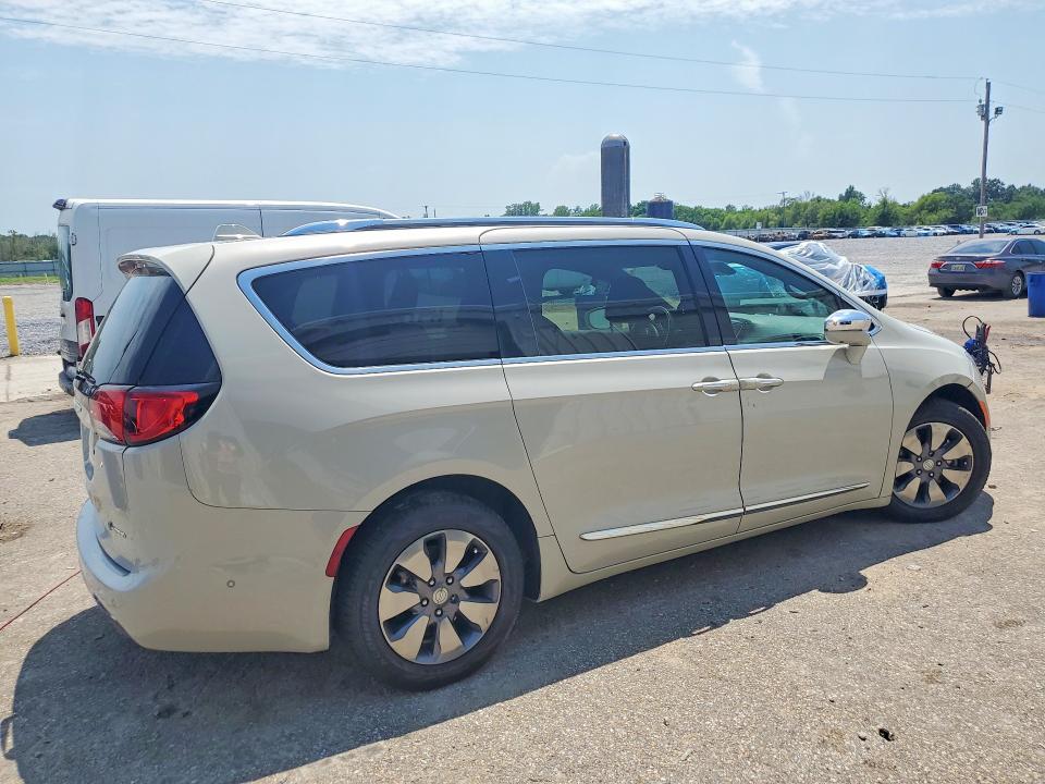 Продажа на аукционе авто 2020 Chrysler Pacifica, vin: 2C4RC1N73LR135185, номер лота: 62526616