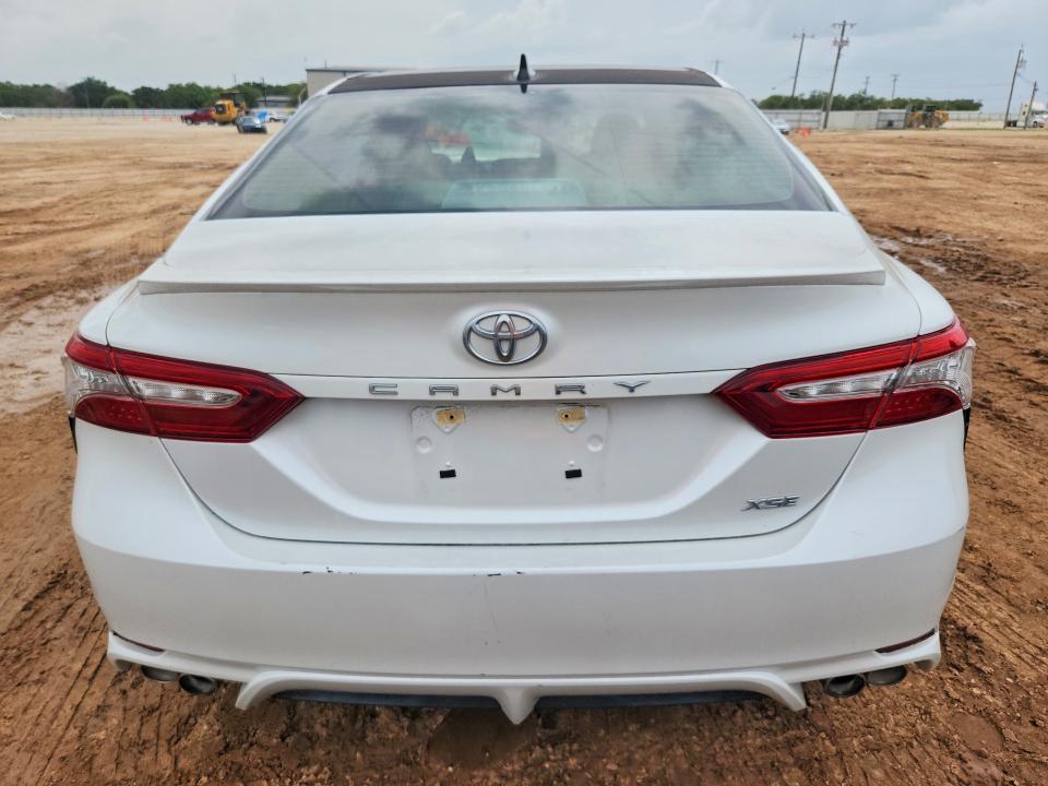 61411696 :رقم المزاد ، 4T1BZ1HK6KU507163 vin ، 2019 Toyota Camry مزاد بيع