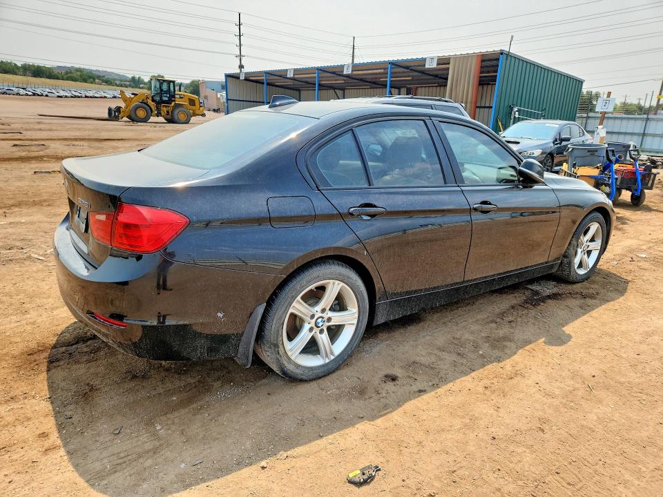 60142716 :رقم المزاد ، WBA3B3C53EJ978281 vin ، 2014 Bmw 328 مزاد بيع