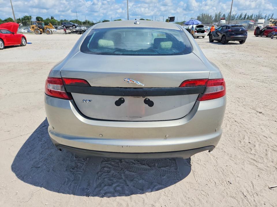 2011 Jaguar Xf მანქანა იყიდება აუქციონზე, vin: SAJWA0GB8BLS18379, აუქციონის ნომერი: 63217666